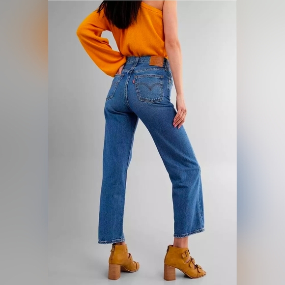 Levis Blue Ribcage Straight Ankle Jeans - Picture 3 of 9